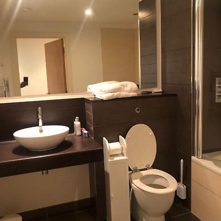 Lovely Serviced Apartment 2Min 2 City Center Manchester Luaran gambar